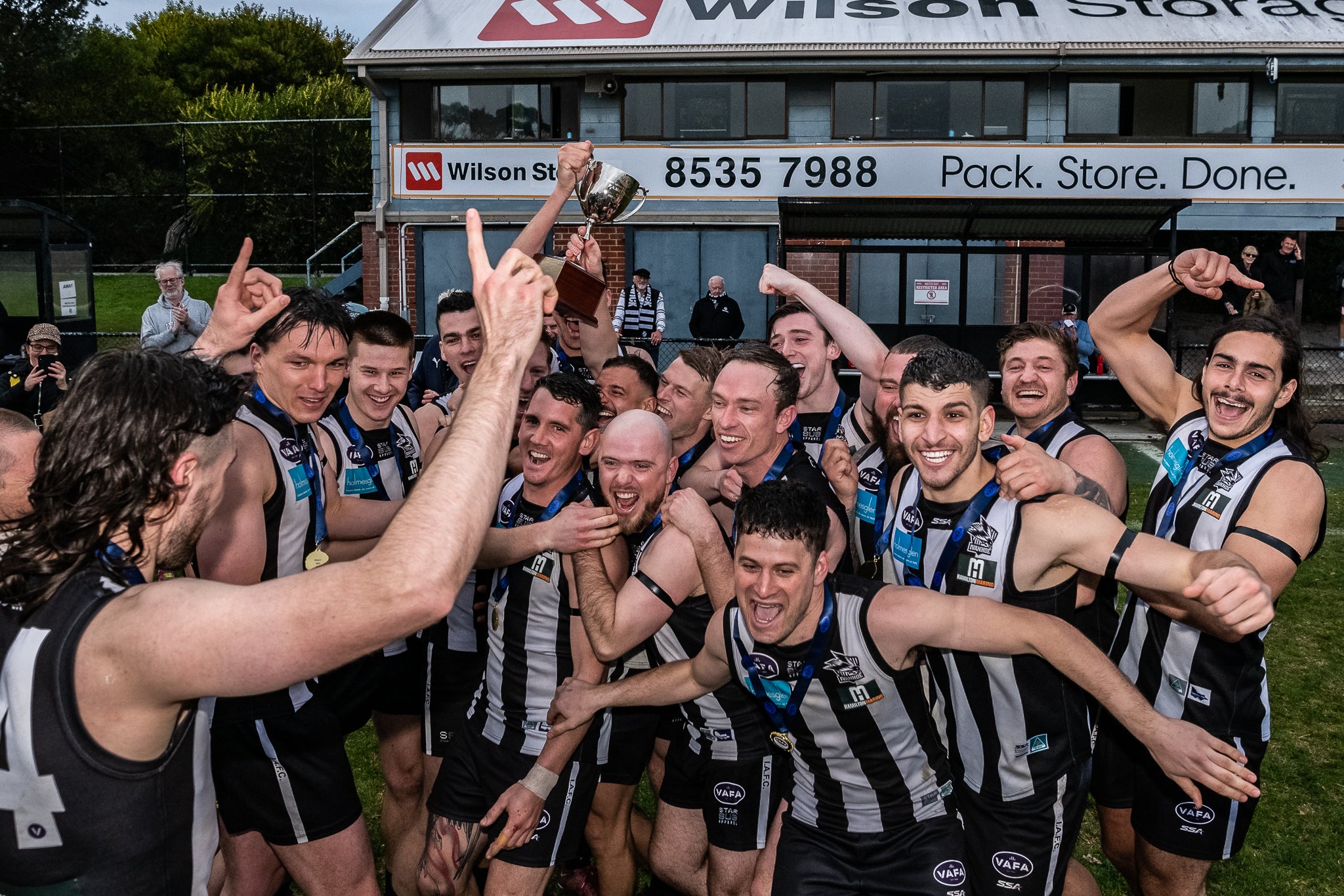 Our History | IVANHOE FOOTBALL CLUB